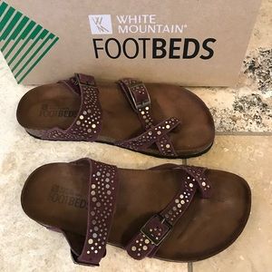 White Mountain Burgundy Suede Sandals